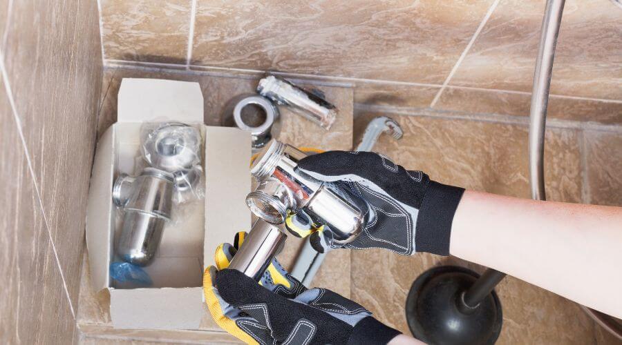 Professional gutter cleaning in Rumsey, CA